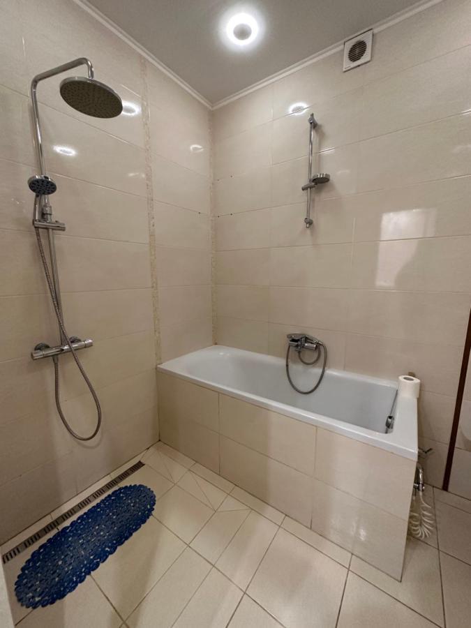 New Central 2Room Apartment Lviv Extérieur photo